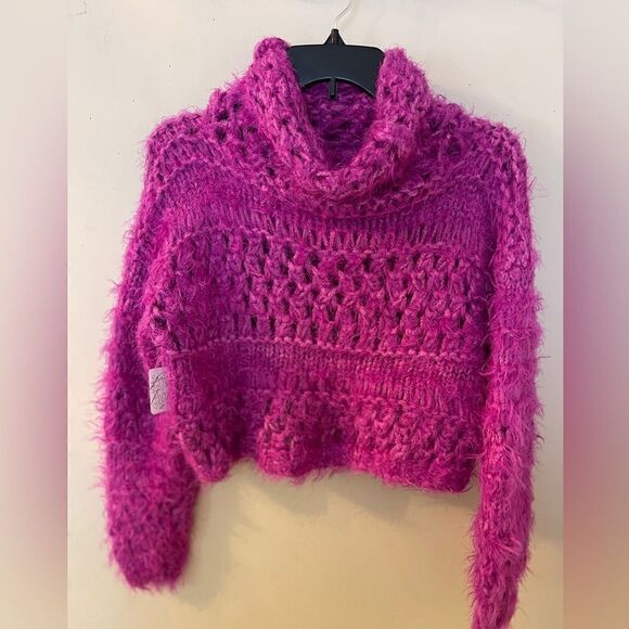 NWT FREE PEOPLE RUSTIC INN PULLOVER FUZZY CROP SWEATER - Picture 3 of 4